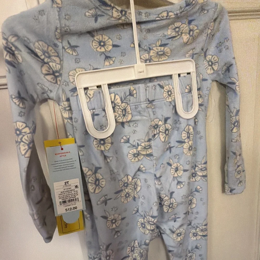 Cat & Jack Blue White Floral Pajama Baby Set Size 2T Soft fleece New
